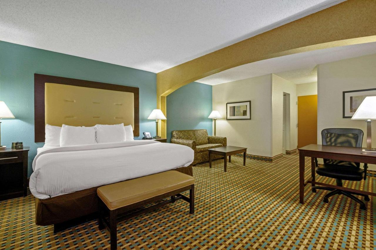 La Quinta Inn By Wyndham Columbia Se Fort Jackson Dış mekan fotoğraf