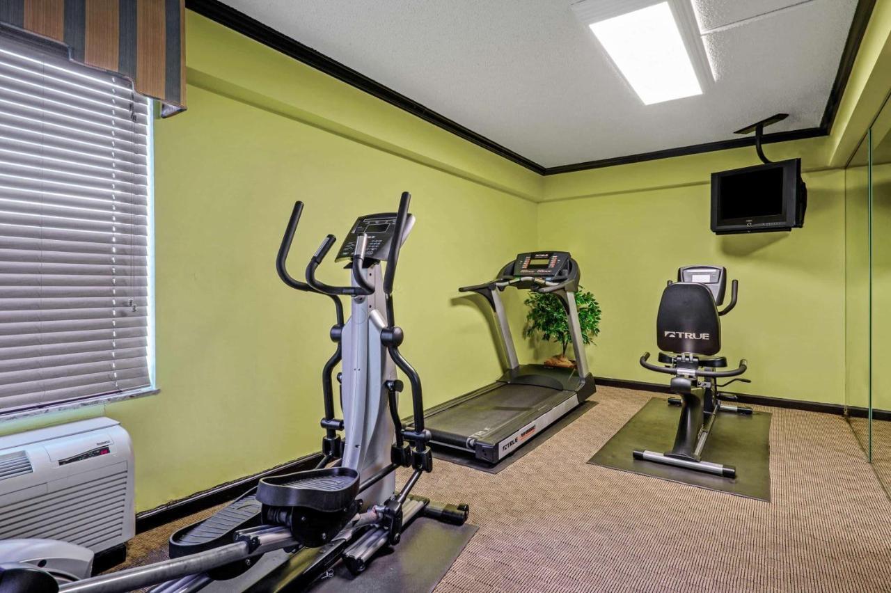 La Quinta Inn By Wyndham Columbia Se Fort Jackson Dış mekan fotoğraf